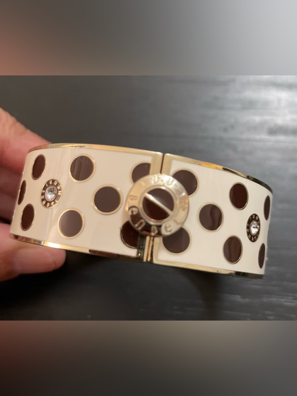 NWOT HENRI BENDEL Polka Dot silver-Tone Hinged Bangle Bracelet -  Cream & Brown